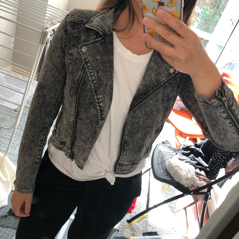 Gray denim jacket size 4